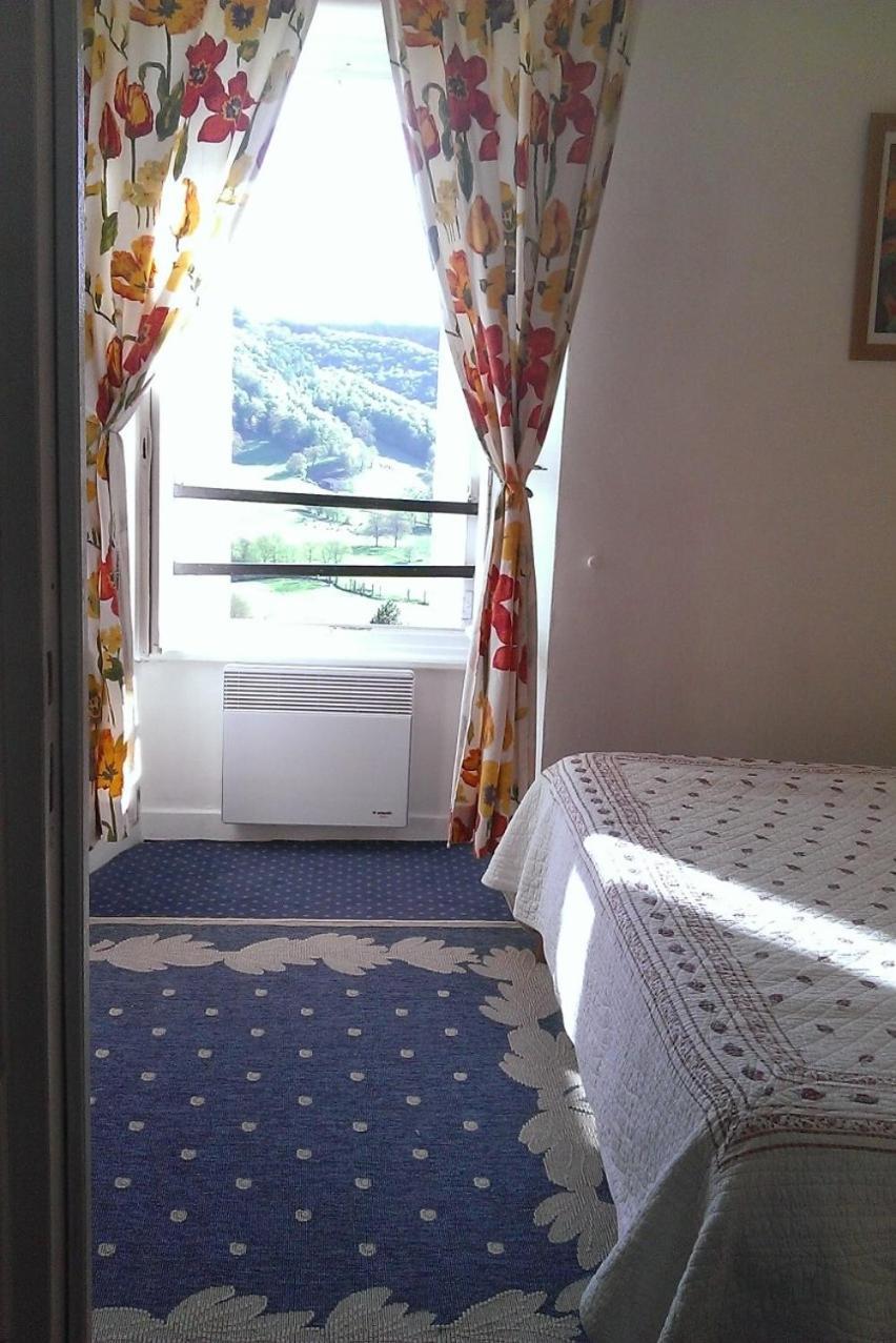 Auberge Hotel De Tournemire - Cantal Eksteriør bilde