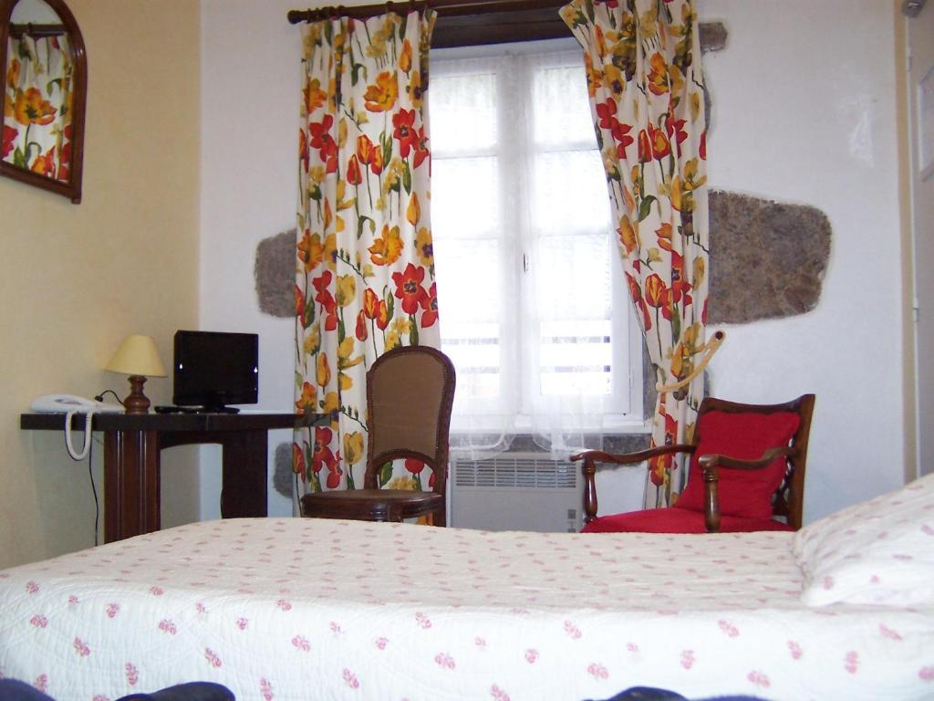Auberge Hotel De Tournemire - Cantal Rom bilde