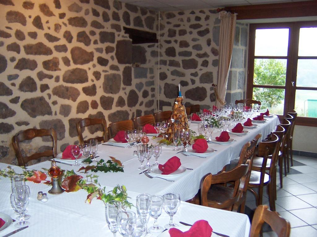 Auberge Hotel De Tournemire - Cantal Eksteriør bilde